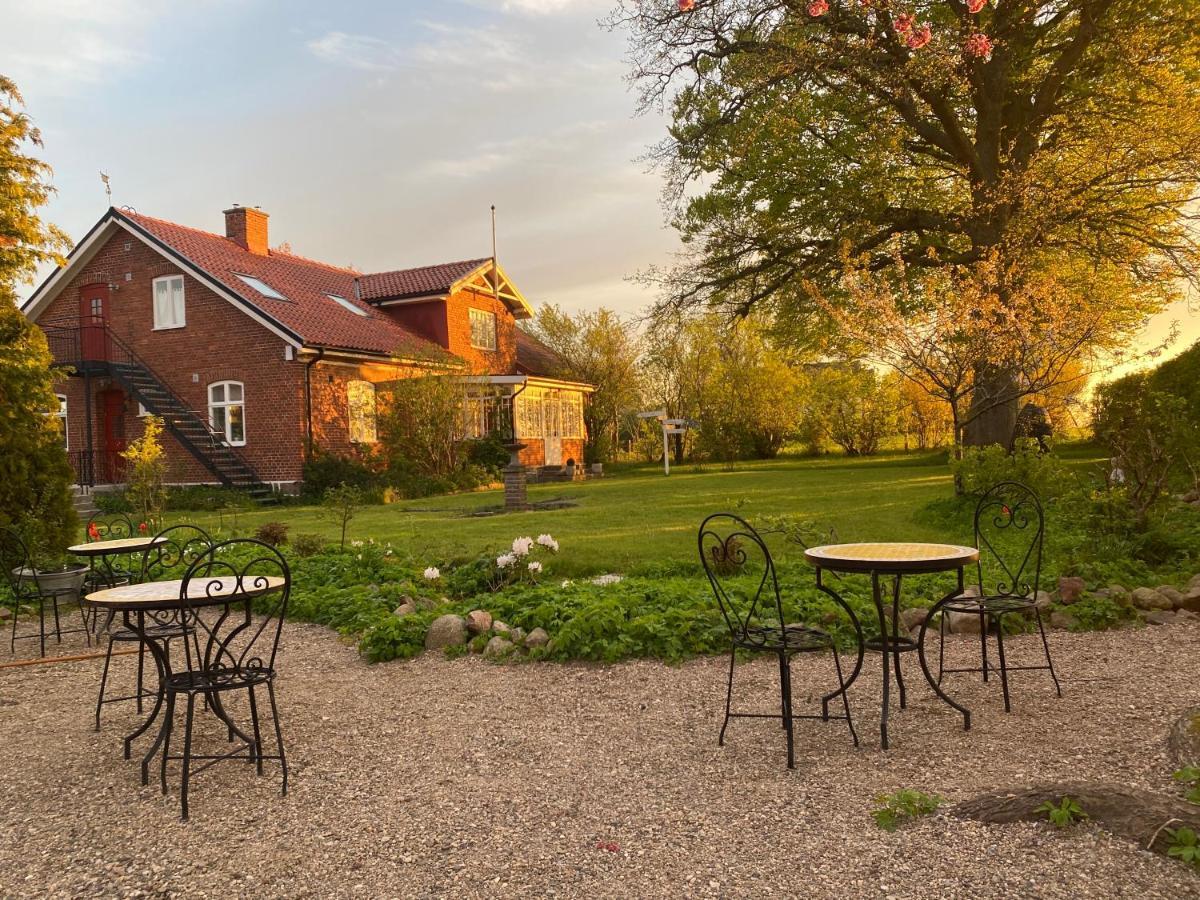 Villa Sandby B&B Borrby Екстериор снимка