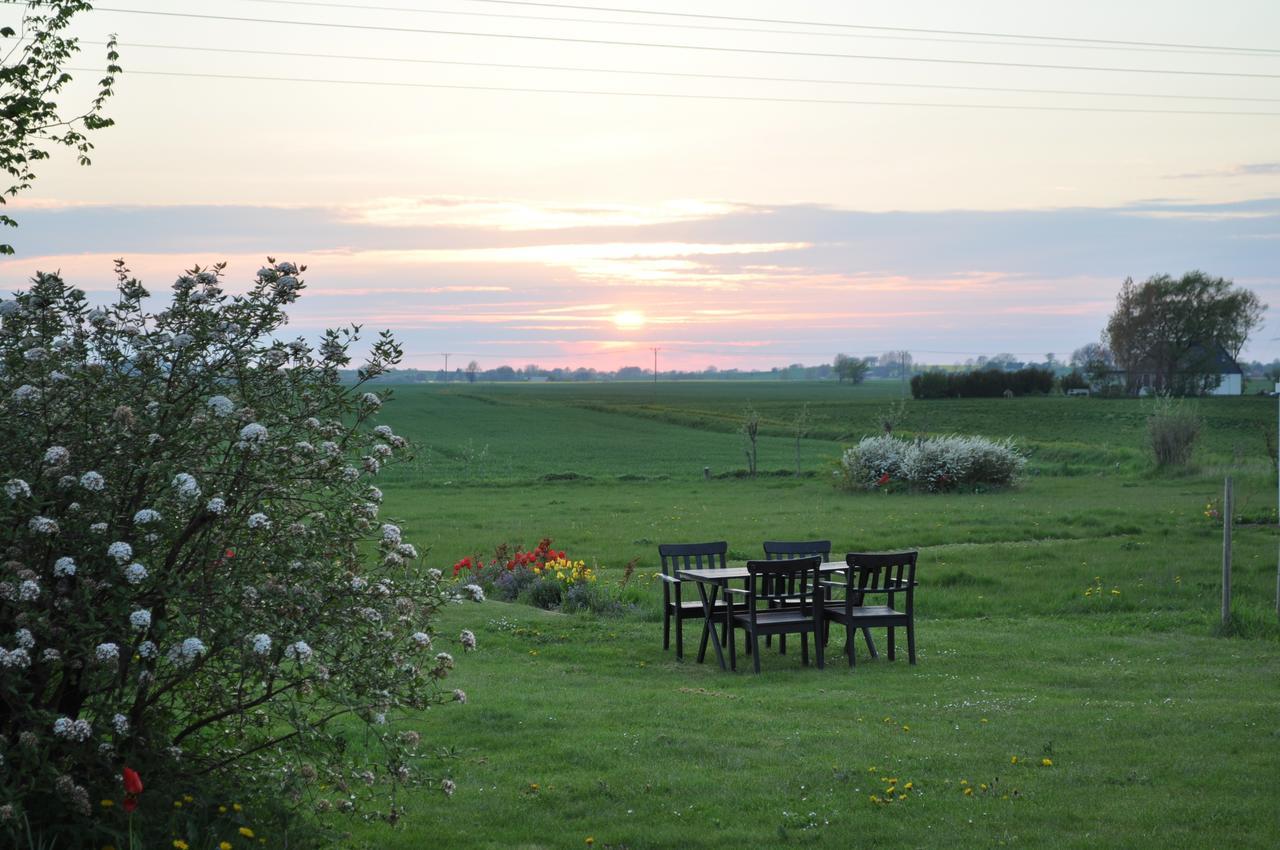 Villa Sandby B&B Borrby Екстериор снимка