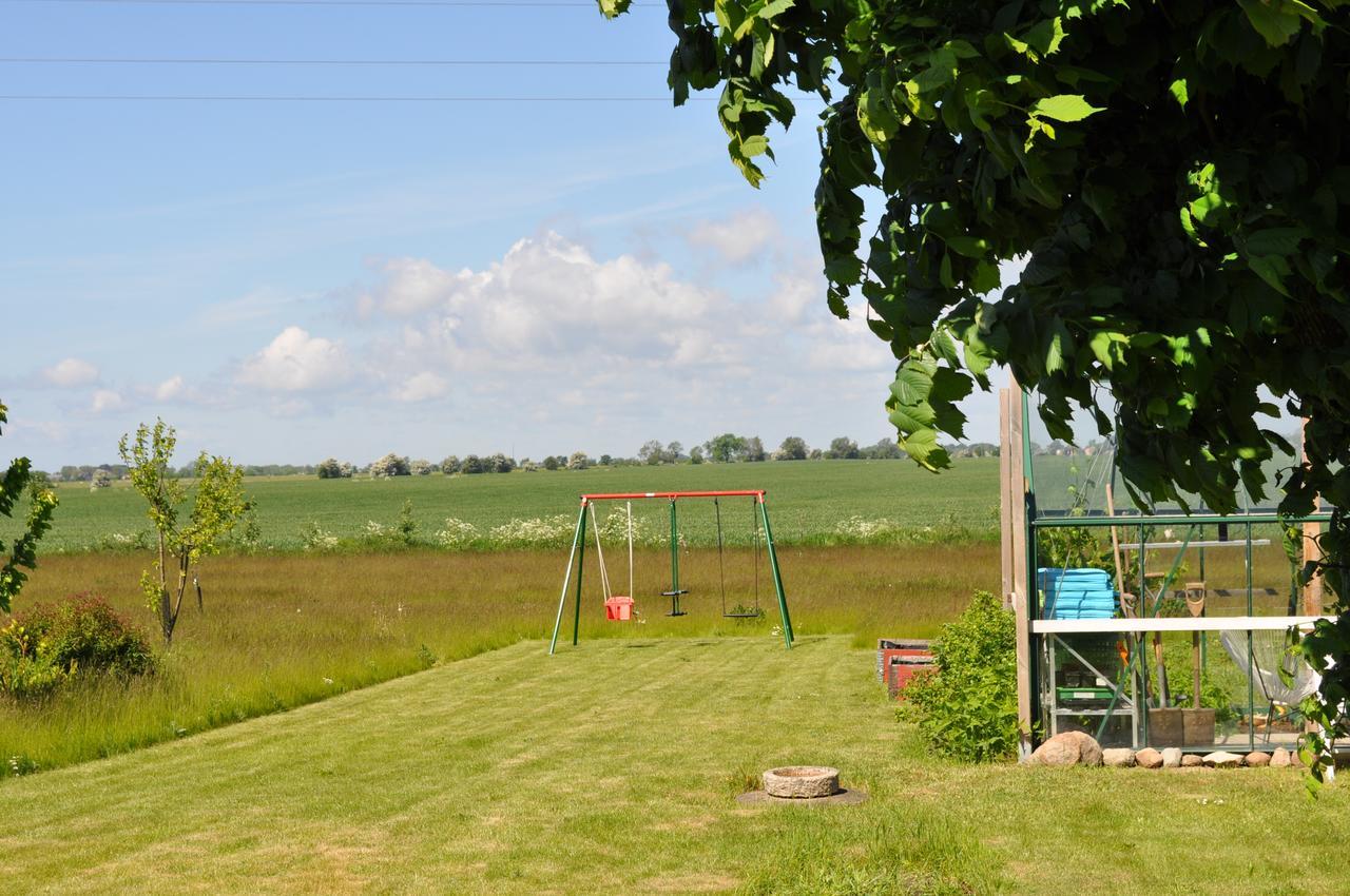 Villa Sandby B&B Borrby Екстериор снимка